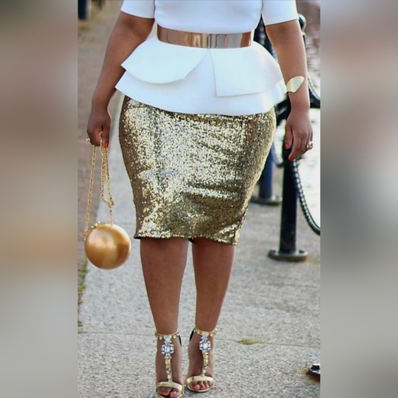 TORRID Women Plus Size Chic Gold Shimmer/Glitter Stretch Skirt Lined Pull On 26 - Picture 6 of 16